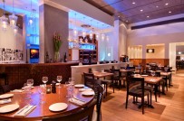 EILQSHI_Chicago_Grill_Bar